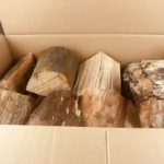 Brennholz und Scheitholz – 75 kg – Buche & Birke – trockenes Restholz – für Grill, Kamin und Lagerfeuer